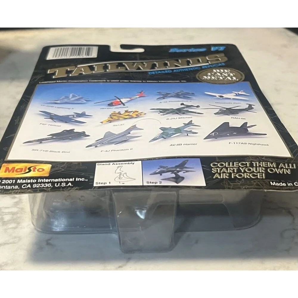 2001 Maisto Tailwinds Series VI SR-71 Blackbird Diecast Plane New Sealed